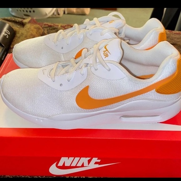 nike air max oketo women's orange